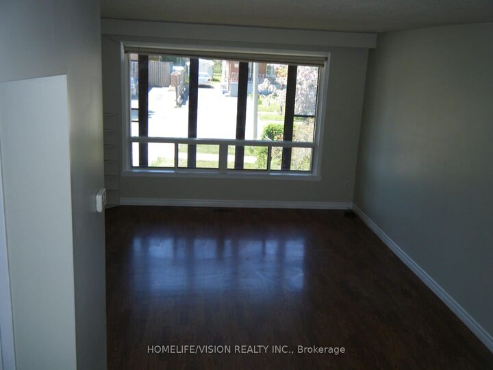Property Photo:  3766 Darla Drive E  ON L4T 2C9 