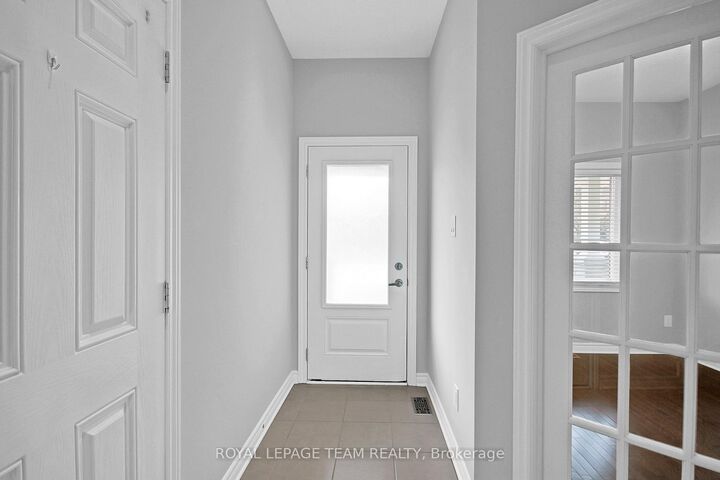 Property Photo:  208 Mission Trail Crescent  ON K2S 1B9 