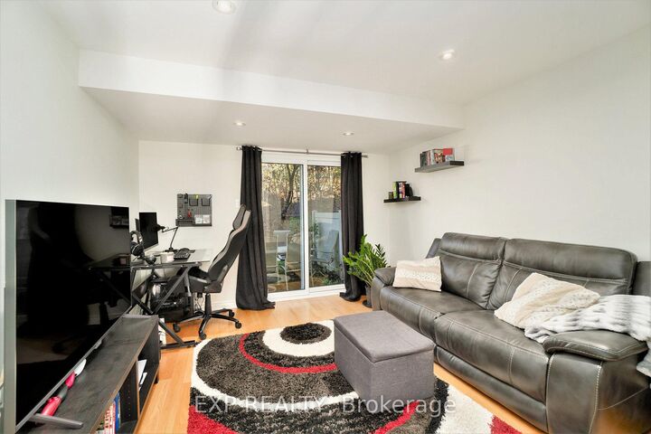 Property Photo:  6667 Bilberry Drive  ON K1C 4N5 