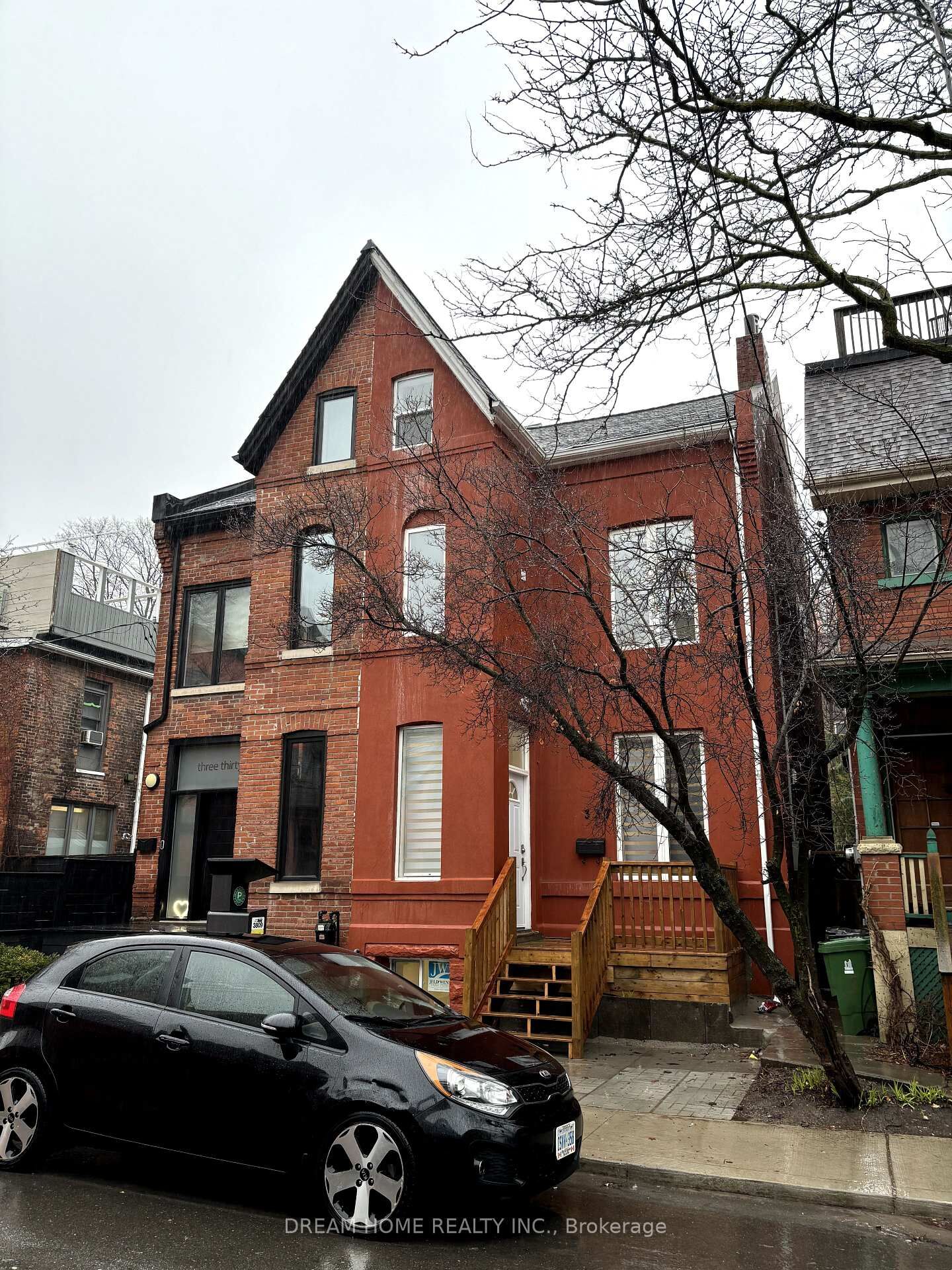 Property Photo: 337 Mutual Street 302 ON M4Y 1X6