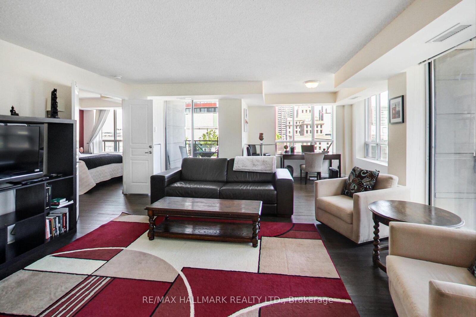 Property Photo:  140 Simcoe Street Ph09  ON M5H 4E9 