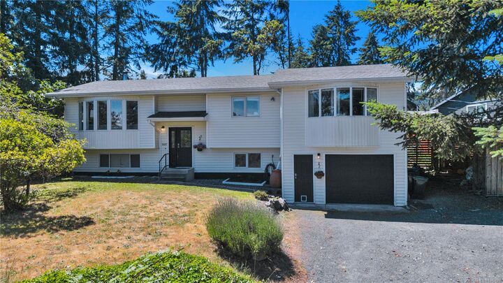 Property Photo:  7487 Forest Turn Way  BC V0R 2H0 