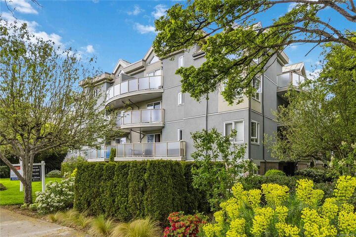 2710 Grosvenor Rd #101 — photo 1
