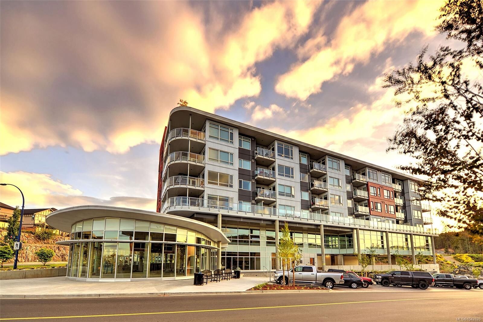 Property Photo: 1311 Lakepoint Way #407 BC V9B 0S7