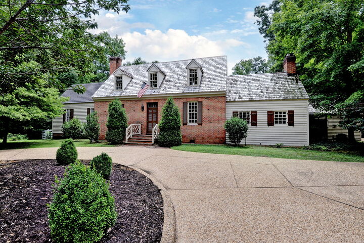 Property Photo:  120 Horseshoe Drive  VA 23185 
