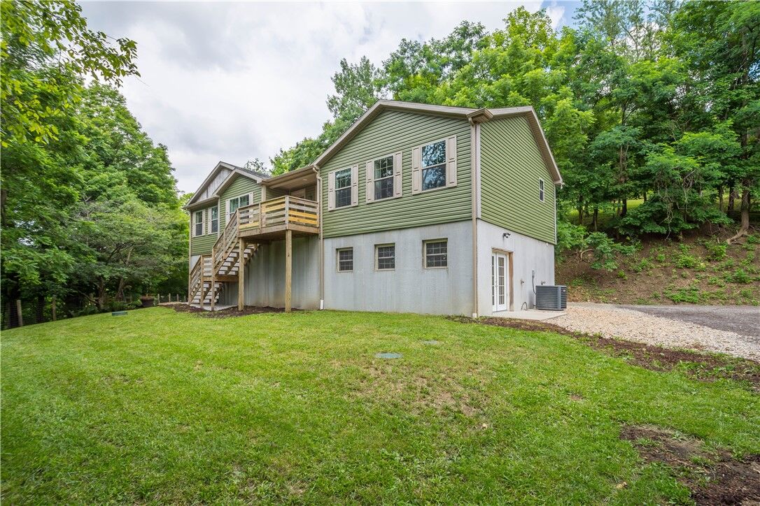 Property Photo:  766 Old National Pike  PA 15323 