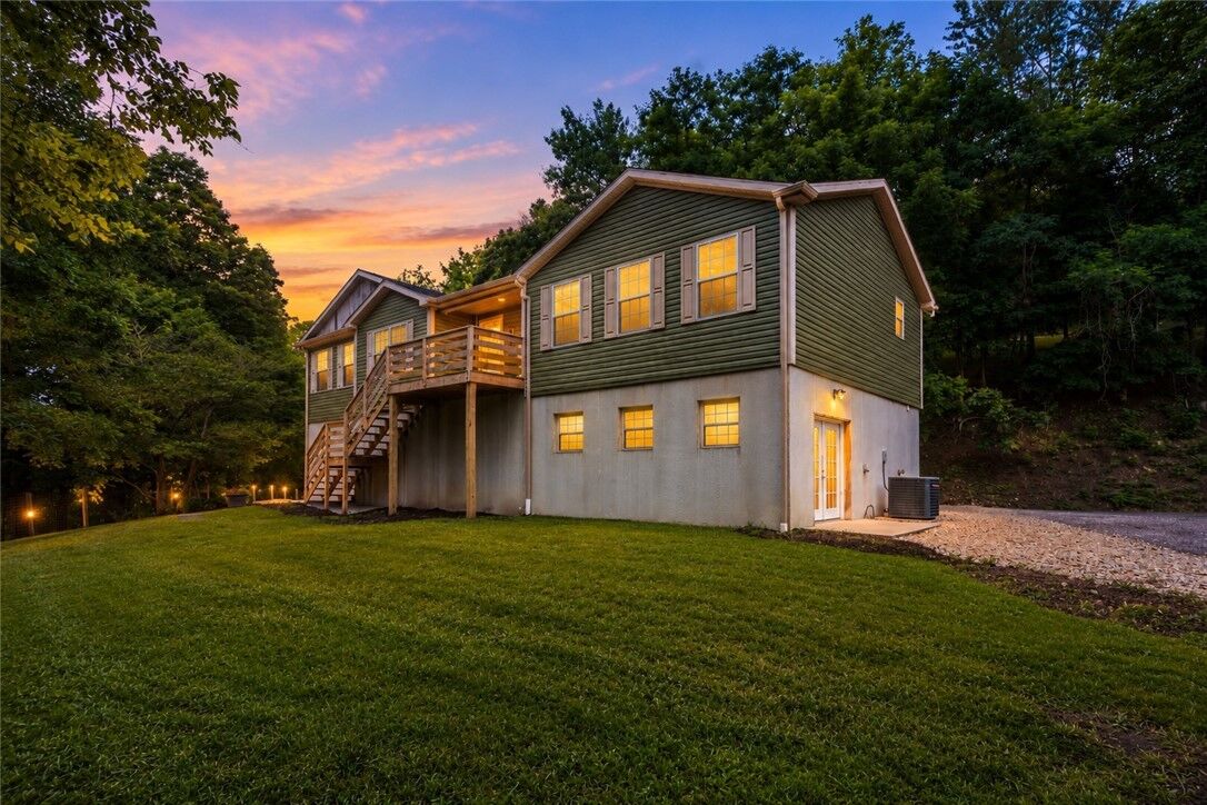 Property Photo: 766 Old National Pike PA 15323