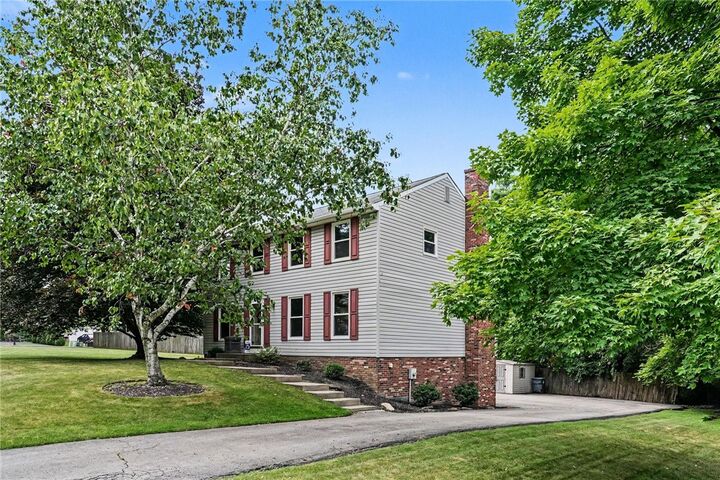 Property Photo: 149 Briarwood Ln PA 16066