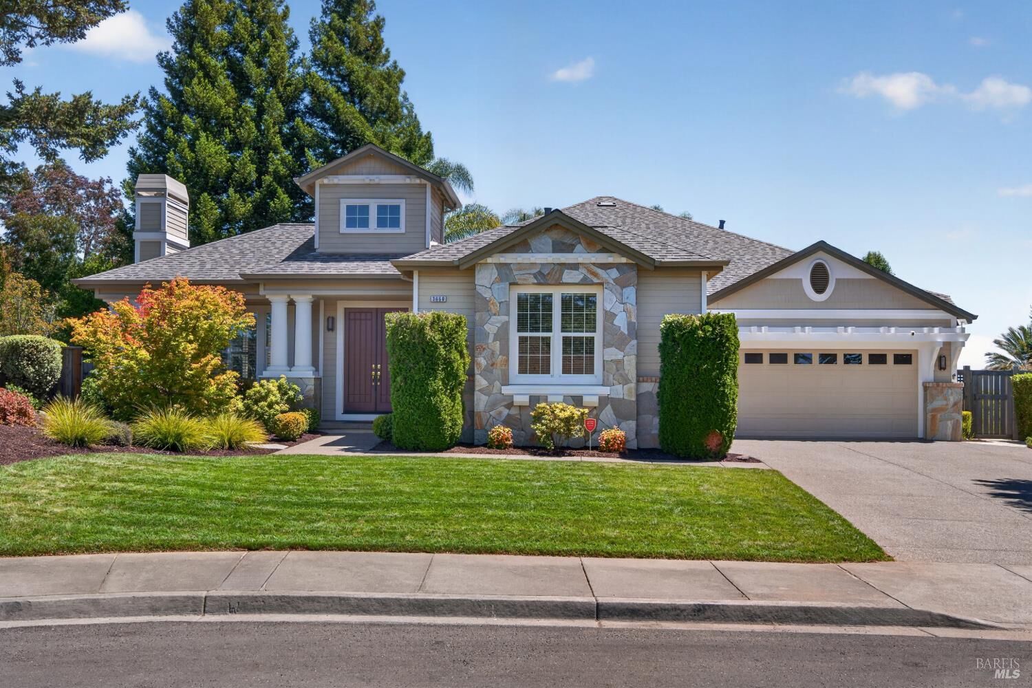 Property Photo: 3660 Banbury Court CA 95404