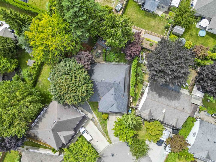 Property Photo: 2655 Chapman Place BC V2S 7J2
