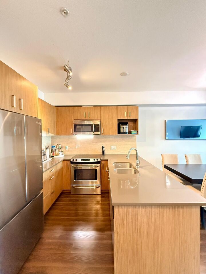 Property Photo: 12040 222 Street 308 BC V2X 5W1