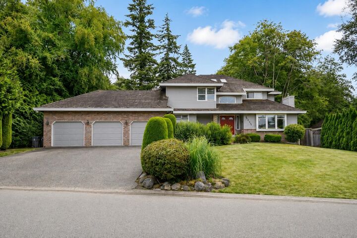5686 125A Street — photo 1