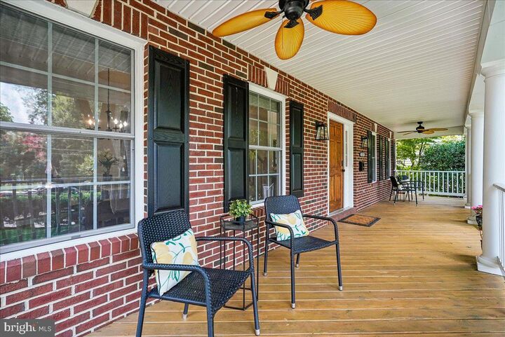 Property Photo: 6322 Halsey Road VA 22101