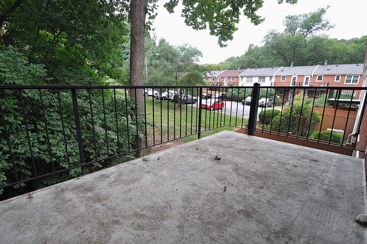 Property Photo: 2511 S Walter Reed Drive B VA 22206