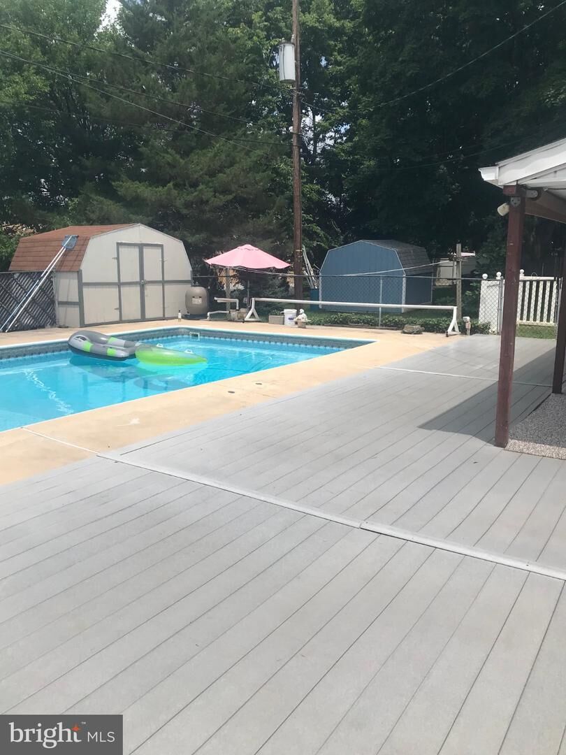 Property Photo: 975 Marbrook Lane PA 17404