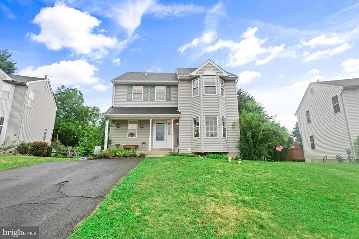 Property Photo: 806 Elizabeth Court PA 19426