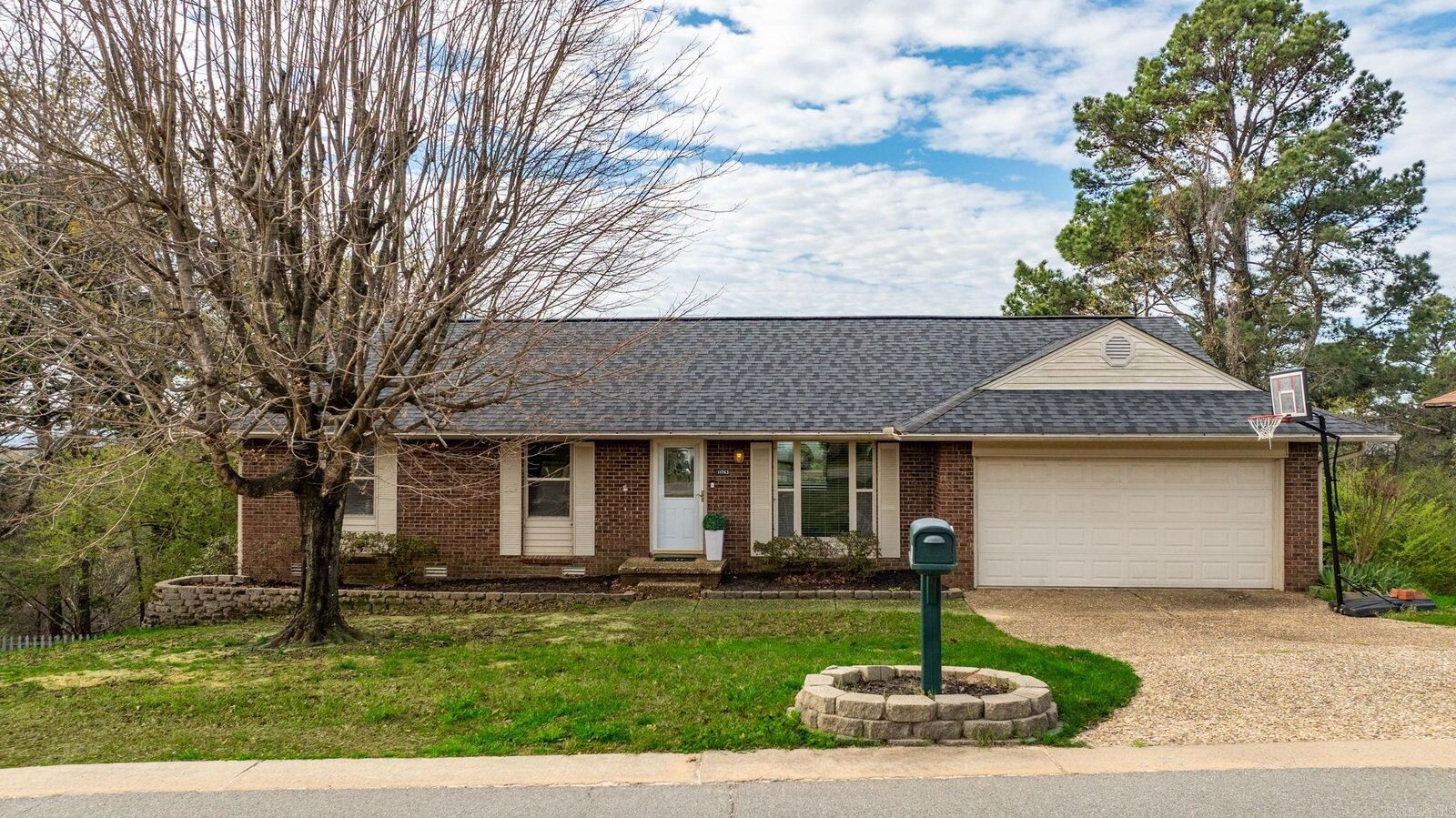 Property Photo: 11763 Rivercrest Drive AR 72112