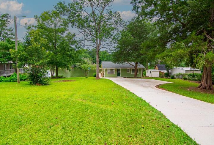 Property Photo:  1671 West Pine Lake Drive  GA 31833 