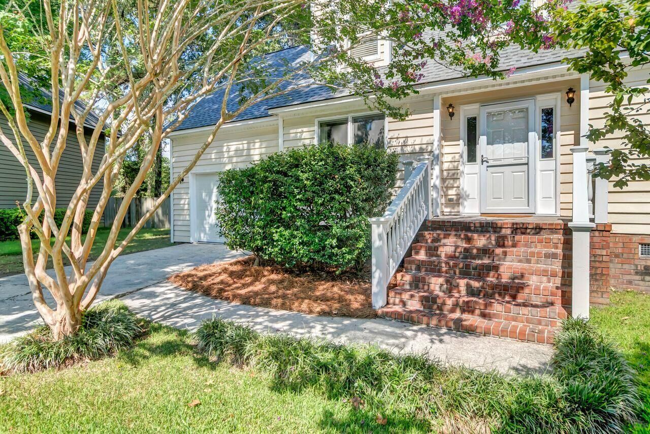 Property Photo:  1885 Paddy Place  SC 29407 