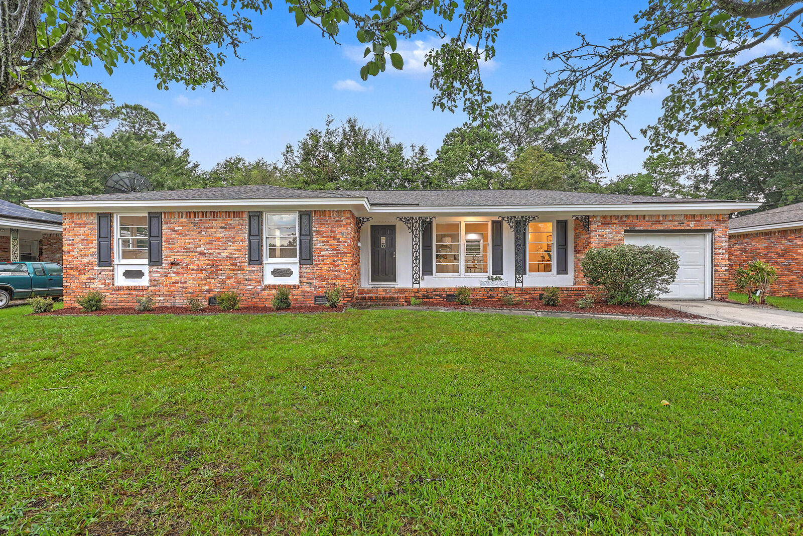 Property Photo: 1234 Woodside Drive SC 29410
