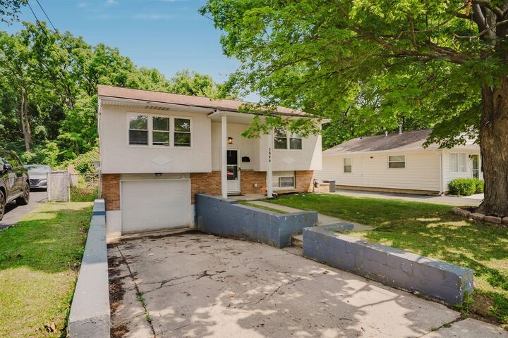 Property Photo: 3846 Elbern Avenue OH 43213