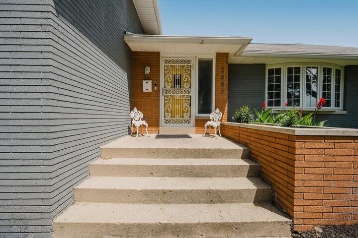 Property Photo: 2680 Mitzi Drive OH 43209