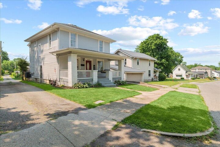 Property Photo:  304 E Williams Avenue  OH 43311 