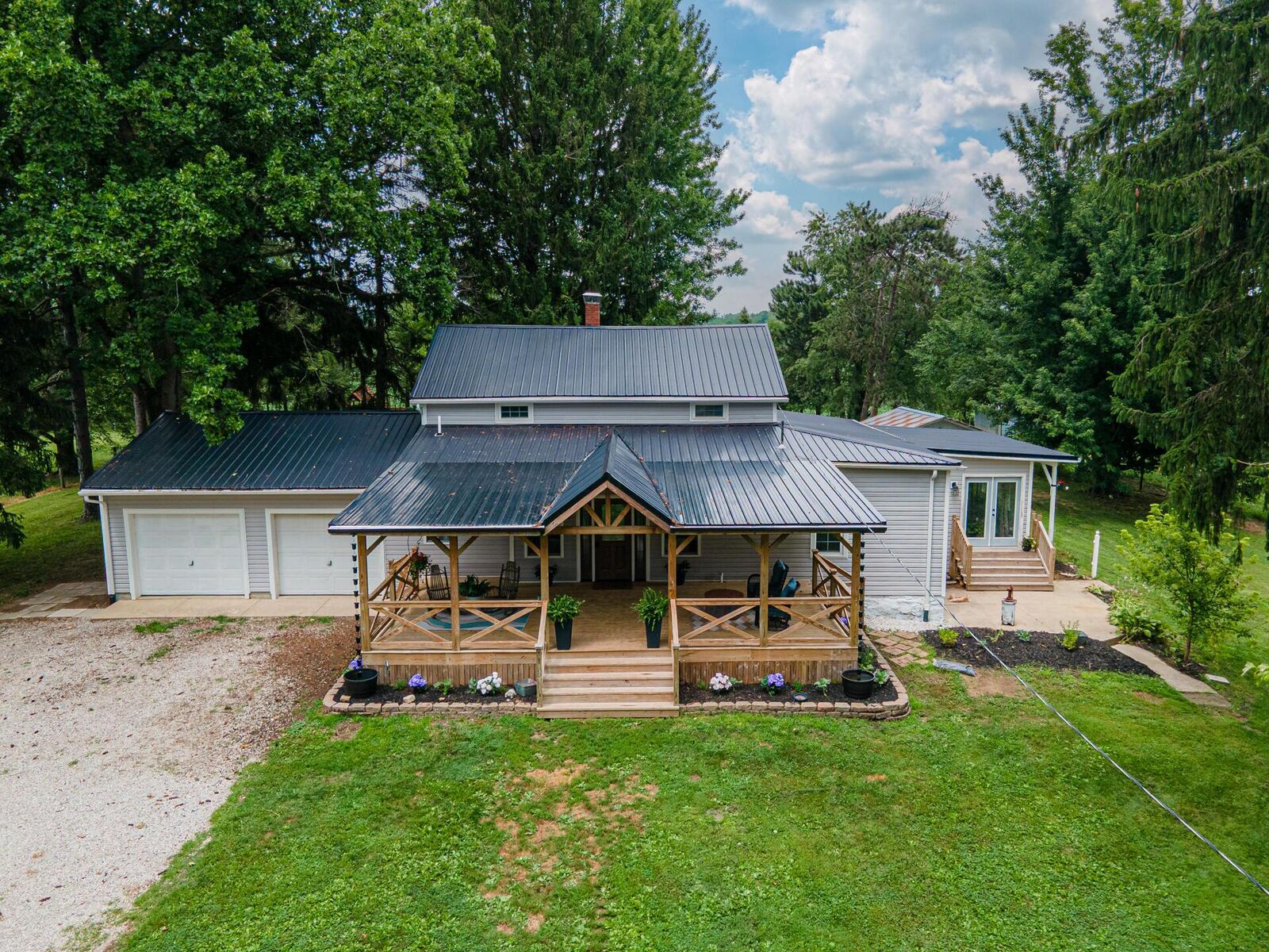 Property Photo: 7245 Township Road 76 OH 43338