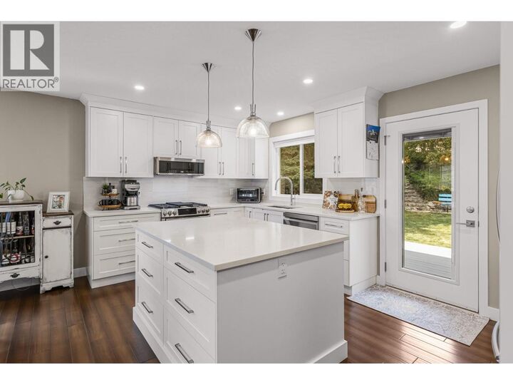 Property Photo:  6064 Ellison Avenue  BC V0H 1X4 