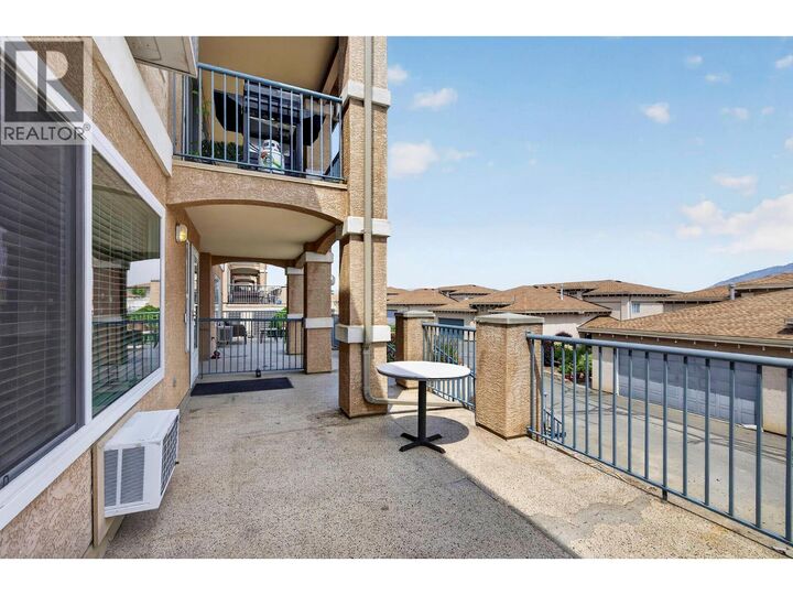 Property Photo:  875 Sahali Terrace 402  BC V2C 6W9 