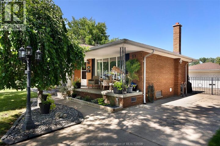 Property Photo:  1170 Garden Court Drive  ON N8S 2S3 