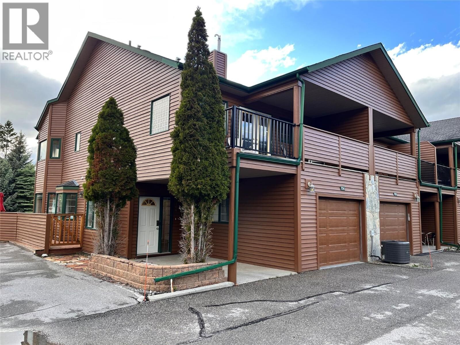 Property Photo:  5201 Fairway Drive 704  BC V0B 1L1 