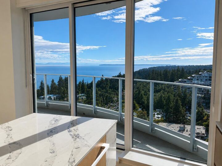 Property Photo:  1475 Foster Street 1606  BC V4B 0C9 