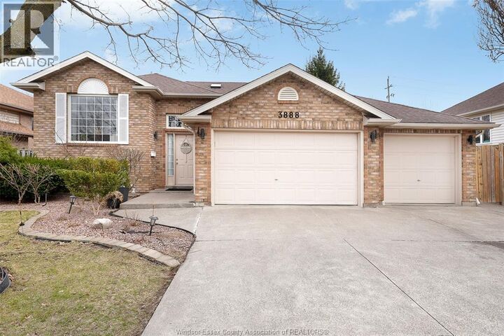 Property Photo:  3888 Aristotle Crescent  ON N9G 2N9 