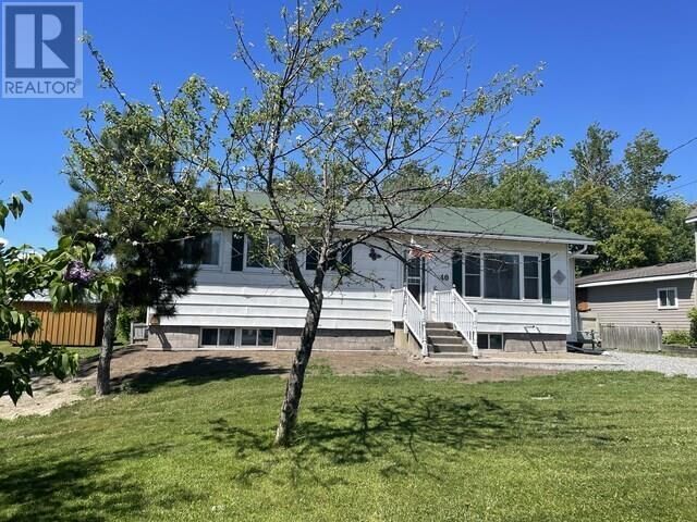 Property Photo: 40 Frances St ON P0R 1L0