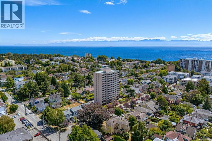 Property Photo: 139 Clarence Street 702 BC V8V 2J1