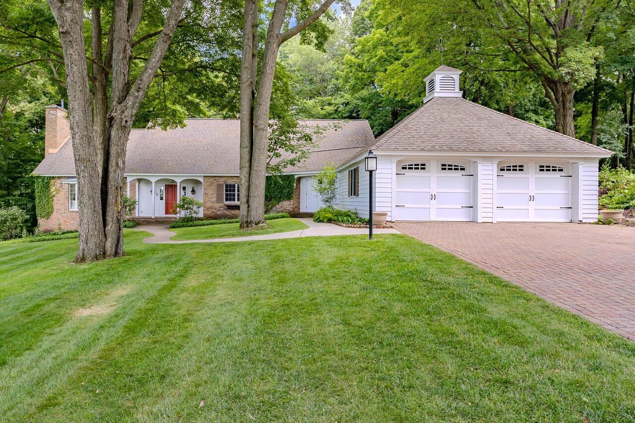Property Photo:  1016 Highland Park Boulevard  WI 54403 