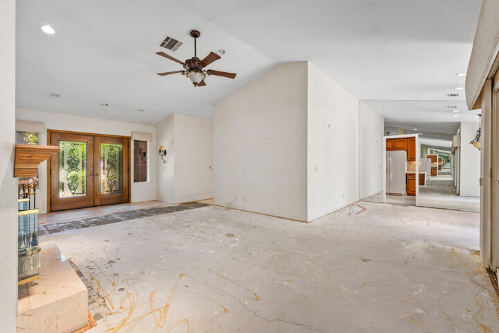 Property Photo: 39580 Regency Way CA 92211