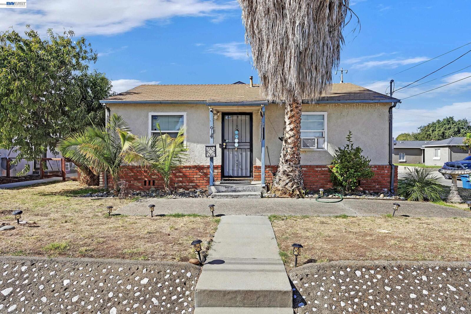Property Photo: 914 Marie Ave CA 94509