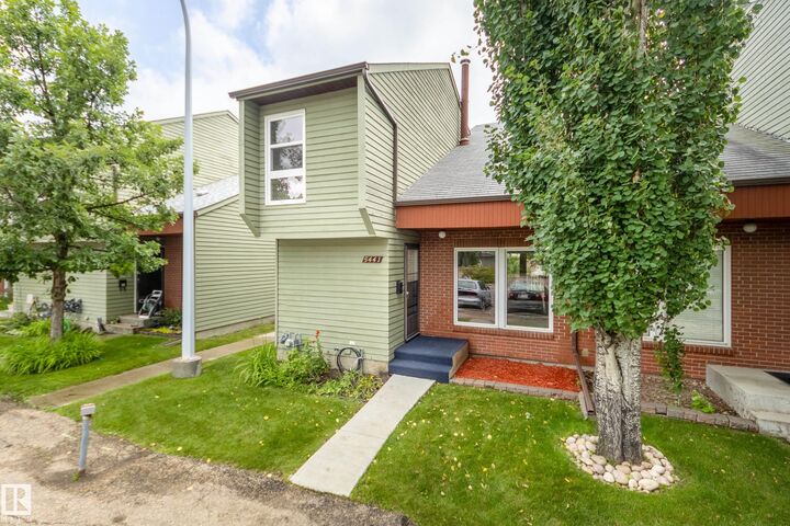 5441 Hill View Crescent NW — photo 1