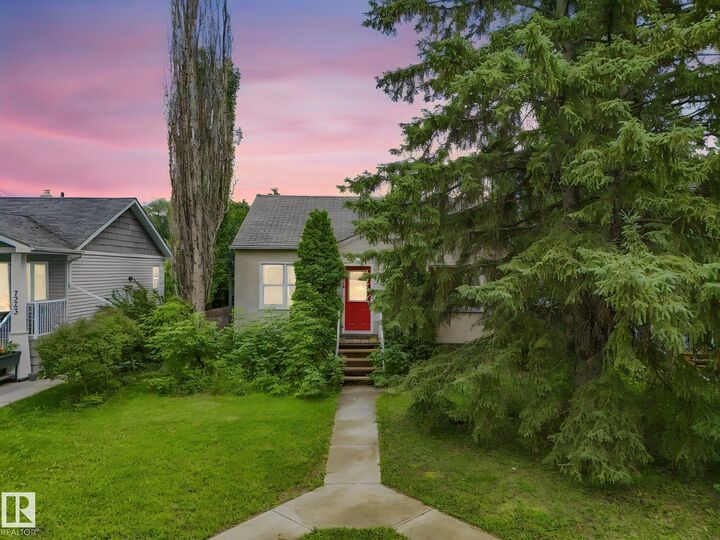 Property Photo:  7239 112 Street NW  AB T6G 1J4 