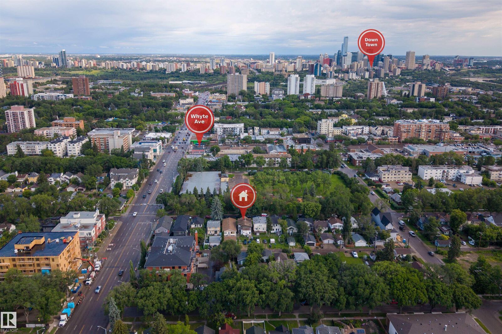 Property Photo:  10831 80 Avenue NW  AB T6E 1V9 