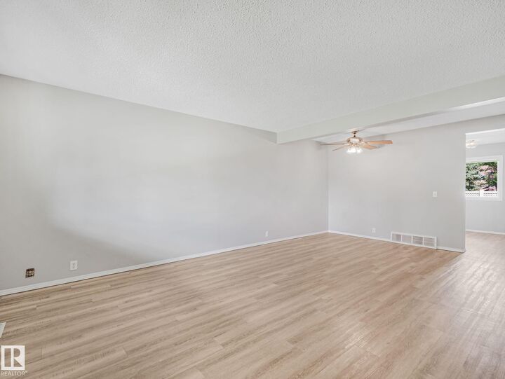 Property Photo: 13833 30 Street NW 55 AB T5Y 2B2