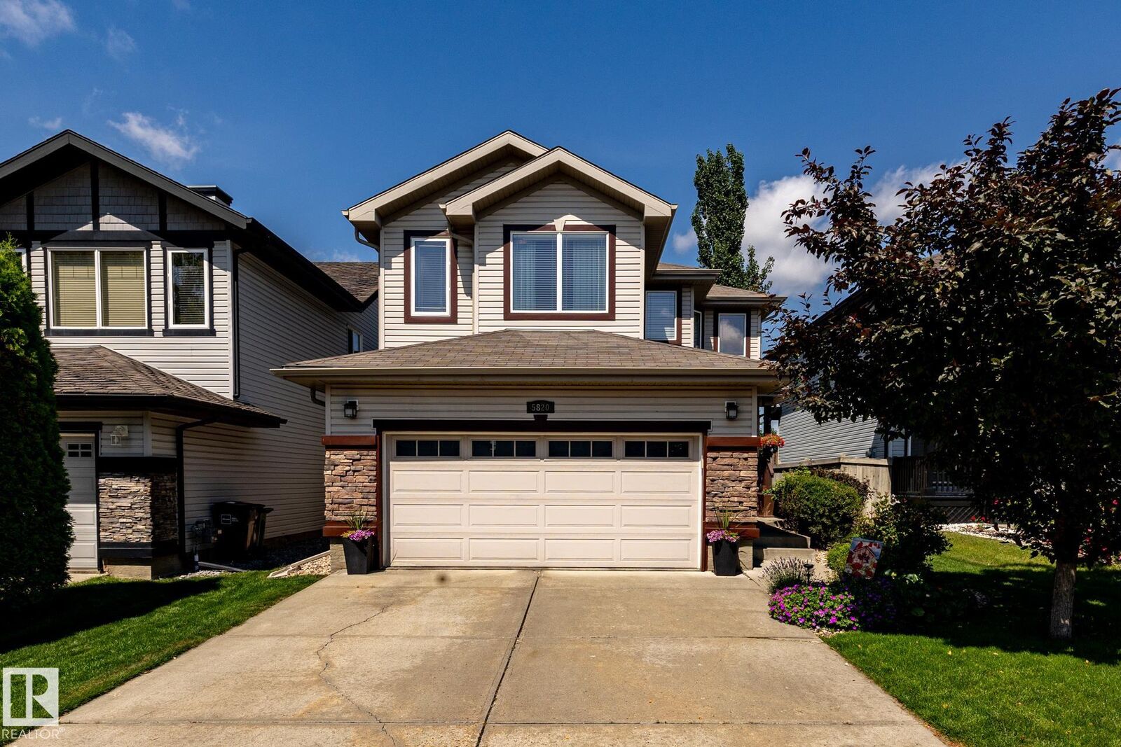 Property Photo: 5820 7 Avenue SW AB T6X 0G6