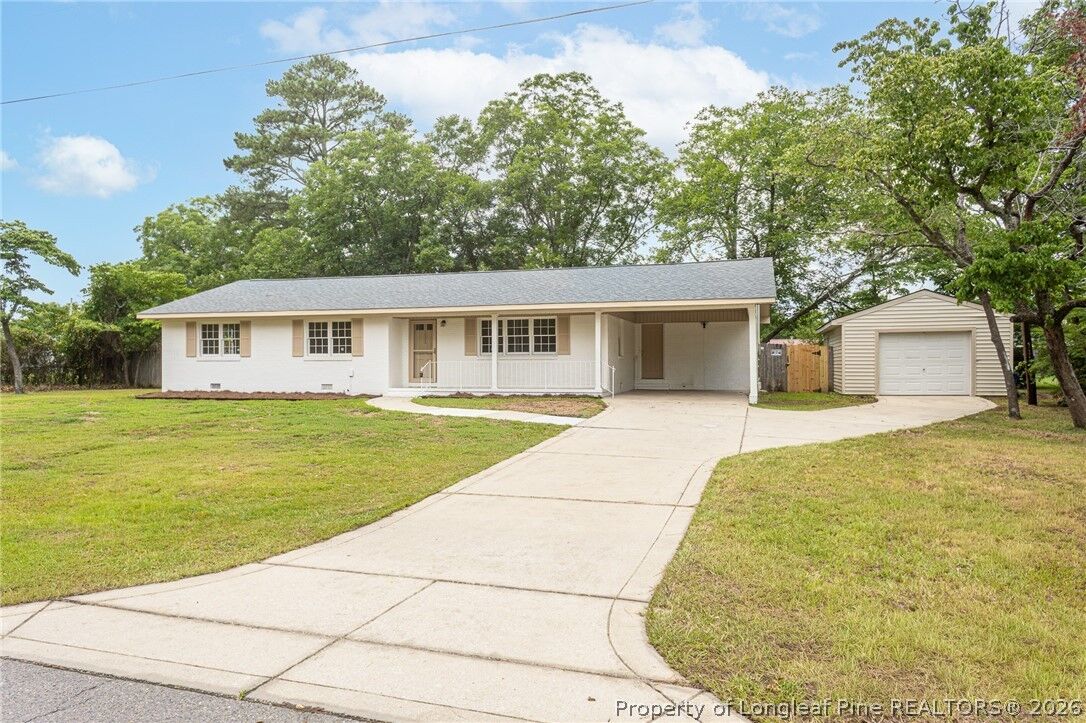 Property Photo:  1602 Ferndell Drive  NC 28314 
