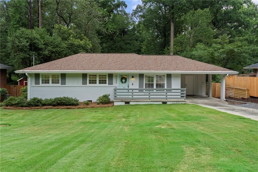 Property Photo: 2605 Warwick Circle NE GA 30345
