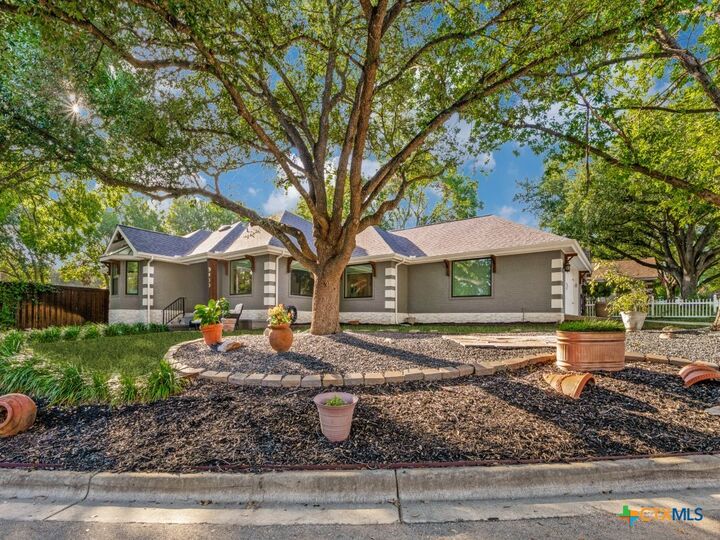 Property Photo: 1933 Squire Circle TX 78130