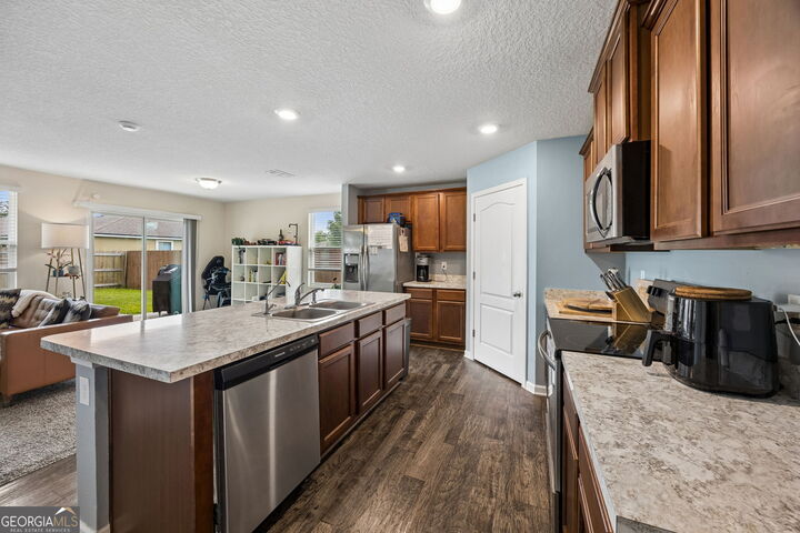 Property Photo: 302 Cedar Breeze Drive GA 31548