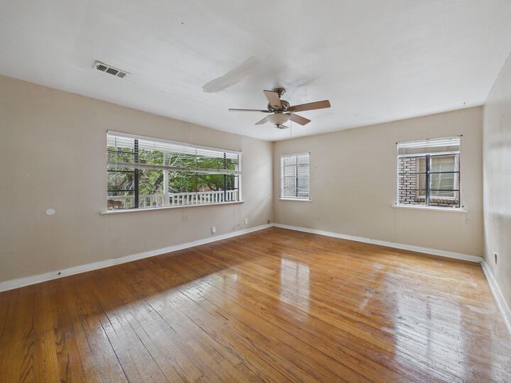 Property Photo: 5110 Academy Street 3 TX 77005