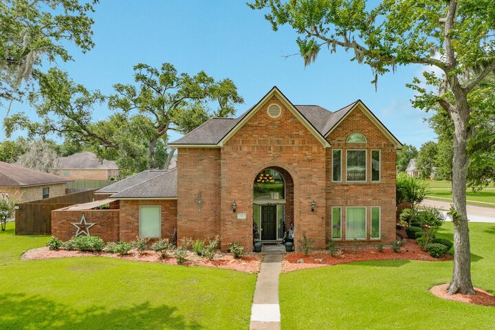 Property Photo:  52 Chesswood Court  TX 77566 